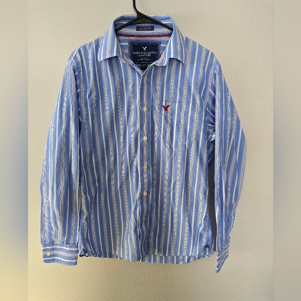 American Eagle Button Up Long sleeve shirt Size Medium